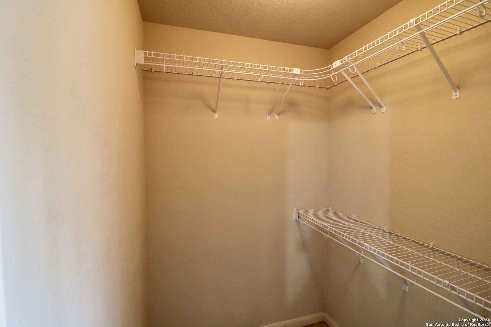 7 Claybrook San Antonio, TX 78254 - Photo 13 of 21 a bathroom with a shower