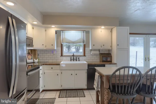 $415,000 | 121 Mimosa Lane, Leesport, PA 19533