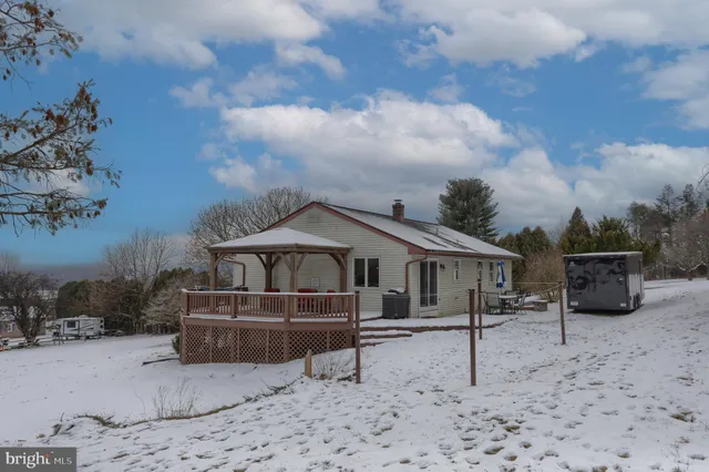 $415,000 | 121 Mimosa Lane, Leesport, PA 19533