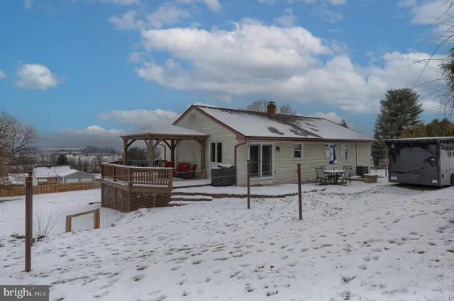 $415,000 | 121 Mimosa Lane, Leesport, PA 19533