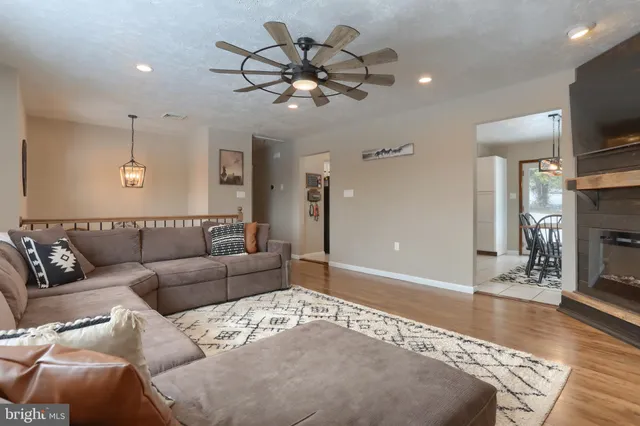 $415,000 | 121 Mimosa Lane, Leesport, PA 19533