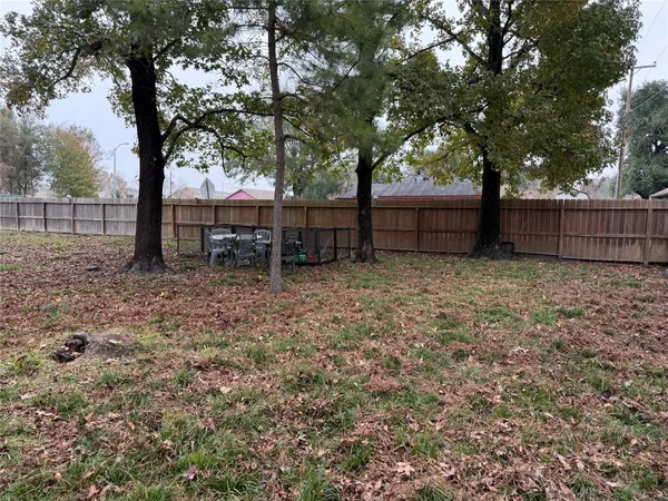 $1,000 | 3003 Vega, Houston, TX 77088