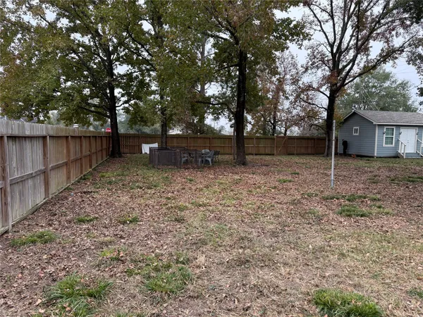 $1,000 | 3003 Vega, Houston, TX 77088