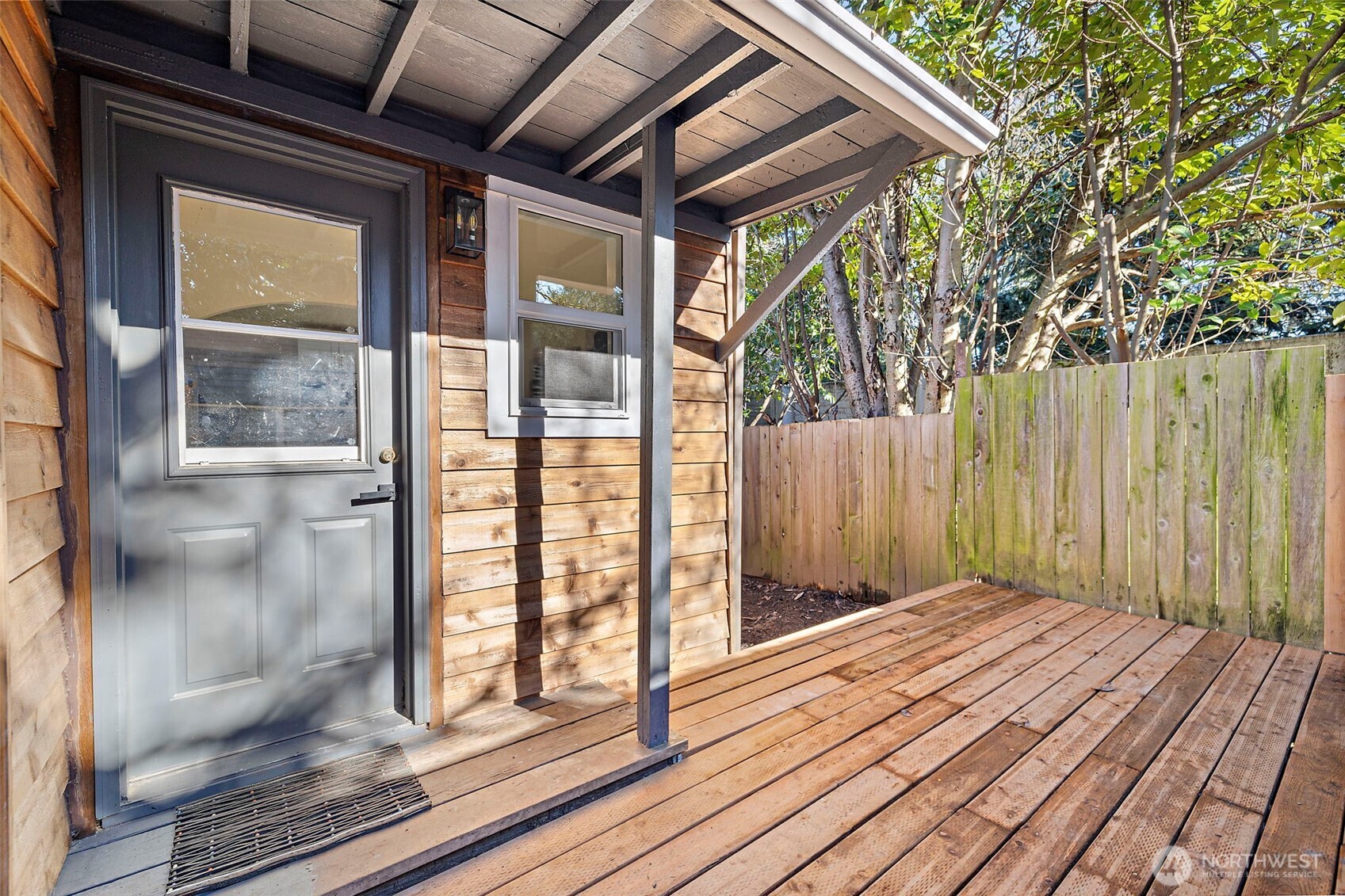 2311 North 88th Street Seattle, WA 98103 - Photo 3 of 23