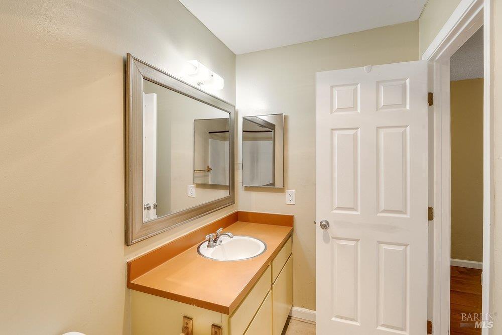 900 Southampton Road, Unit 11 Benicia, CA 94510 - Photo 19 of 36