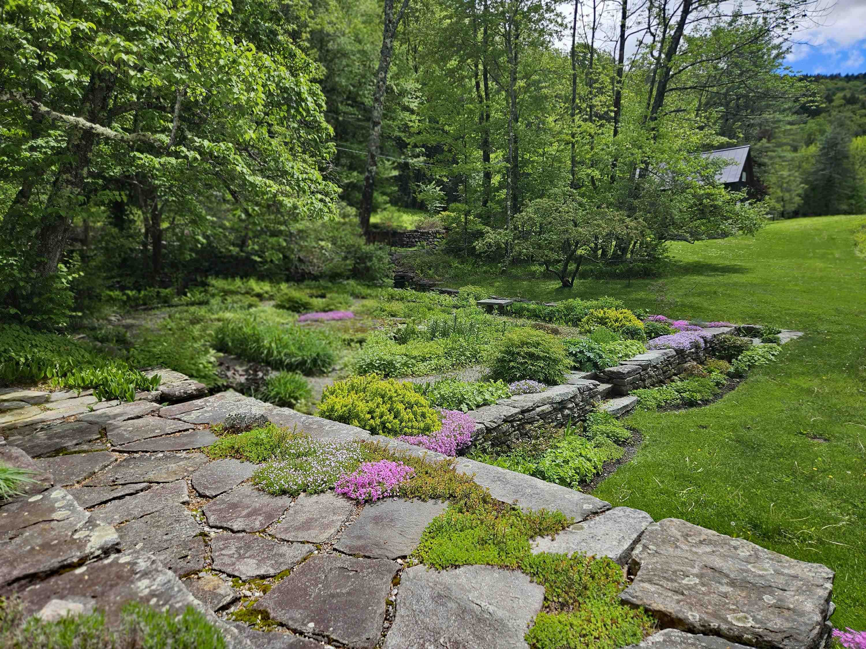 268 South Wardsboro Road Newfane, VT 05345 - Photo 3 of 51