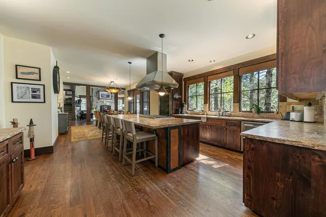 $3,550,000 | 8250 Lahontan Drive, Truckee, CA 96161
