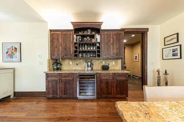 $3,550,000 | 8250 Lahontan Drive, Truckee, CA 96161