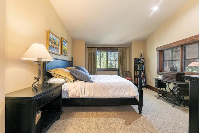 $3,550,000 | 8250 Lahontan Drive, Truckee, CA 96161