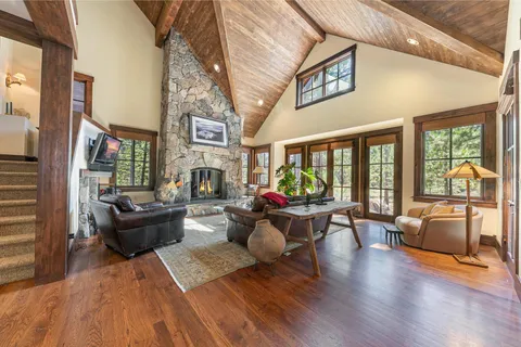 $3,700,000 | 8250 Lahontan Drive, Truckee, CA 96161