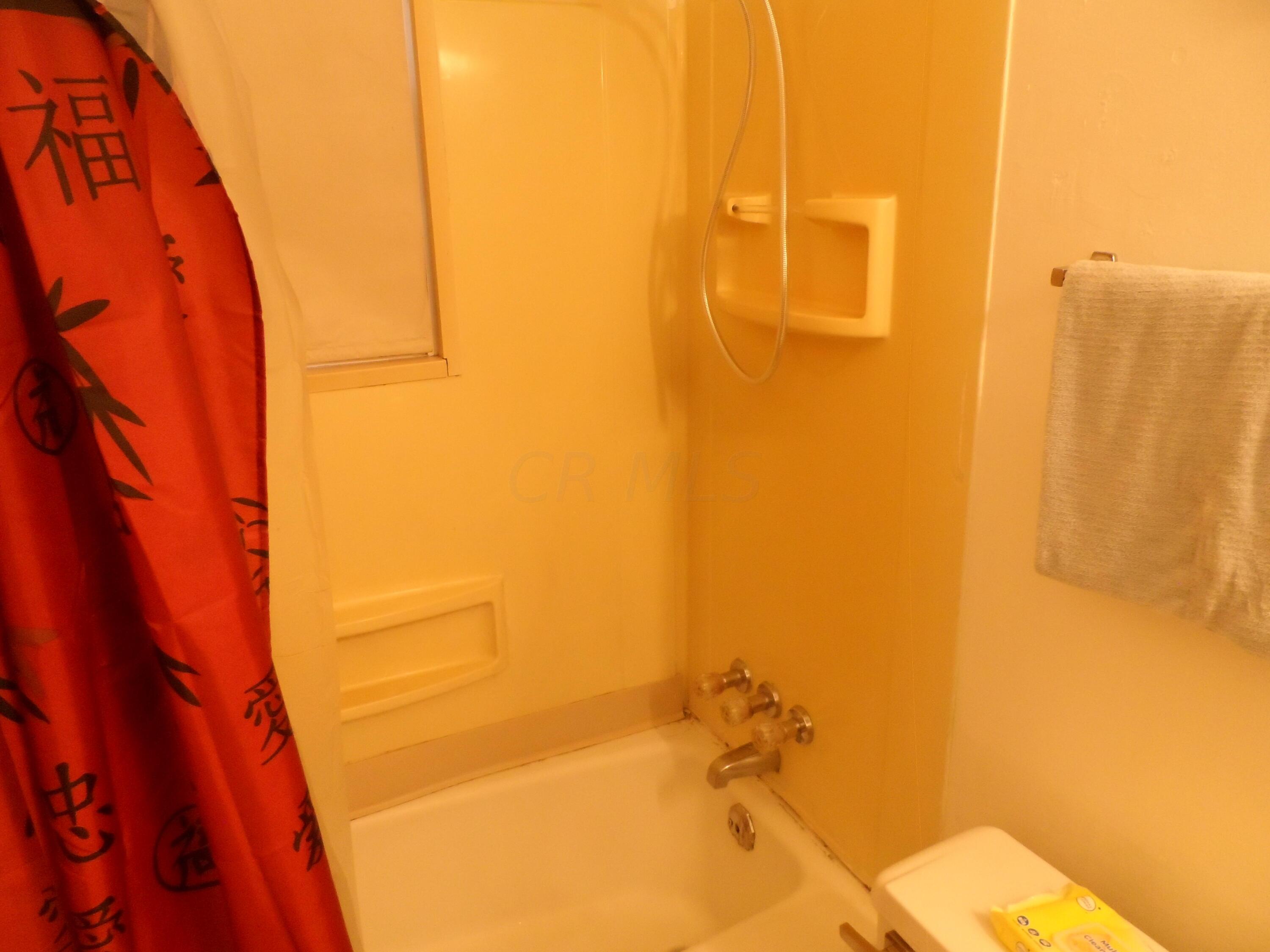 5647 Karl Road Columbus, OH 43229 - Photo 7 of 9 Gallery Image 7