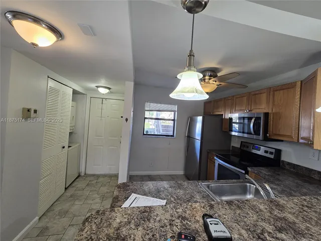$2,150 | 10600 Northwest 10th Street, Unit 106, Pembroke Pines, FL 33026