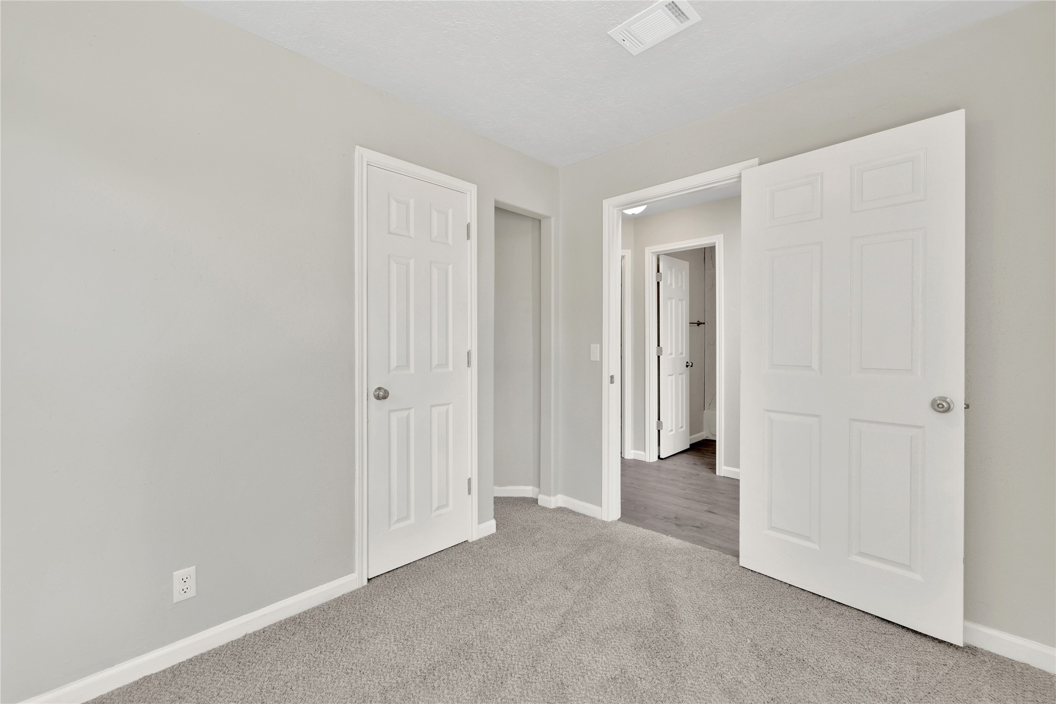 31 Montego Way Point Blank, TX 77364 - Photo 17 of 23 a view of a hallway with closet area