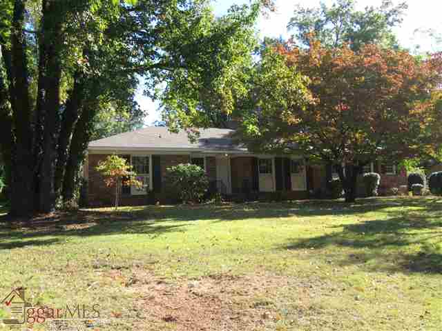 142 Lullwater Road Greenville, SC 29607 - Photo 1 of 18 Gallery Image 1