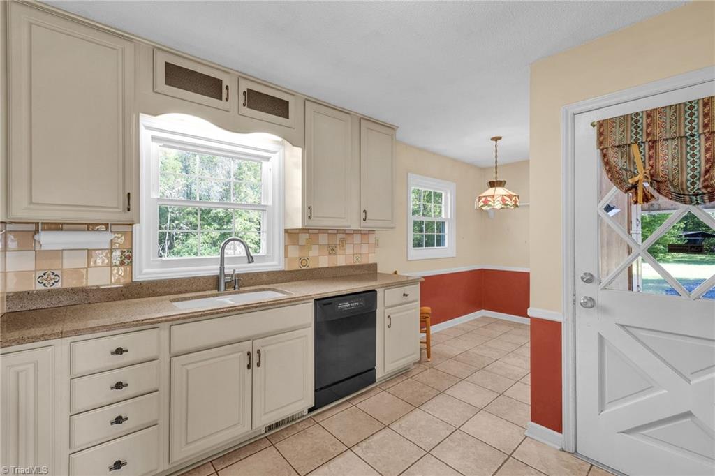 1431 River Road Stoneville, NC 27048 - Photo 12 of 39 Gallery Image 12