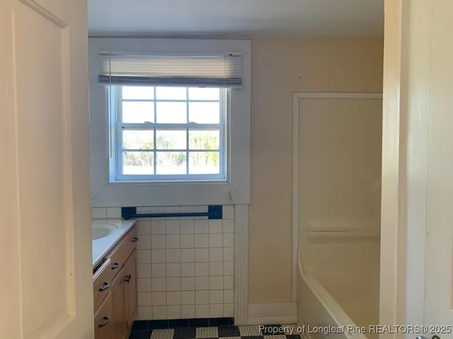 $142,600 | 1002 Iona Street, Fairmont, NC 28340