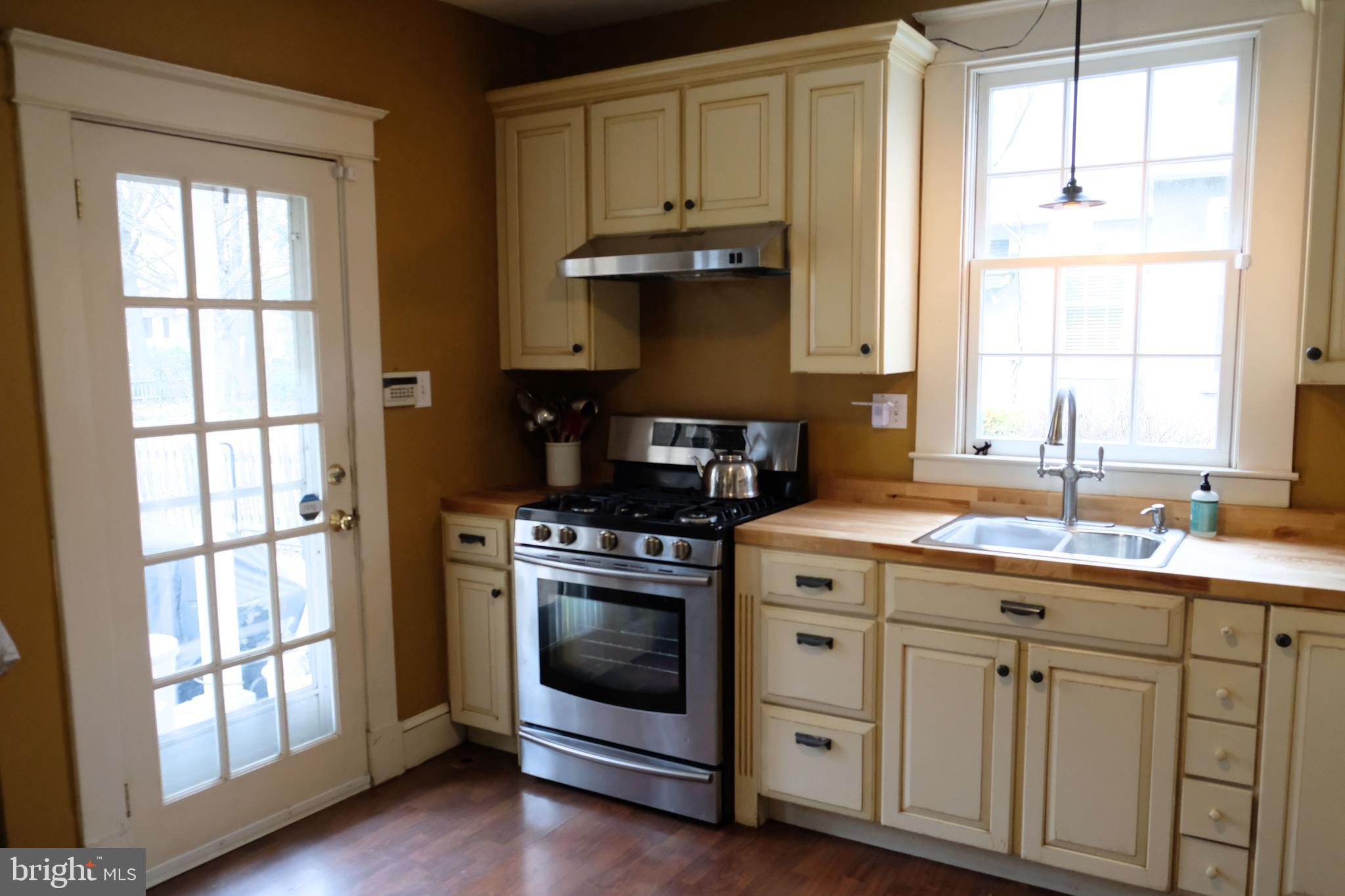 3504 Newland Road Baltimore, MD 21218 - Photo 11 of 34 kitchen