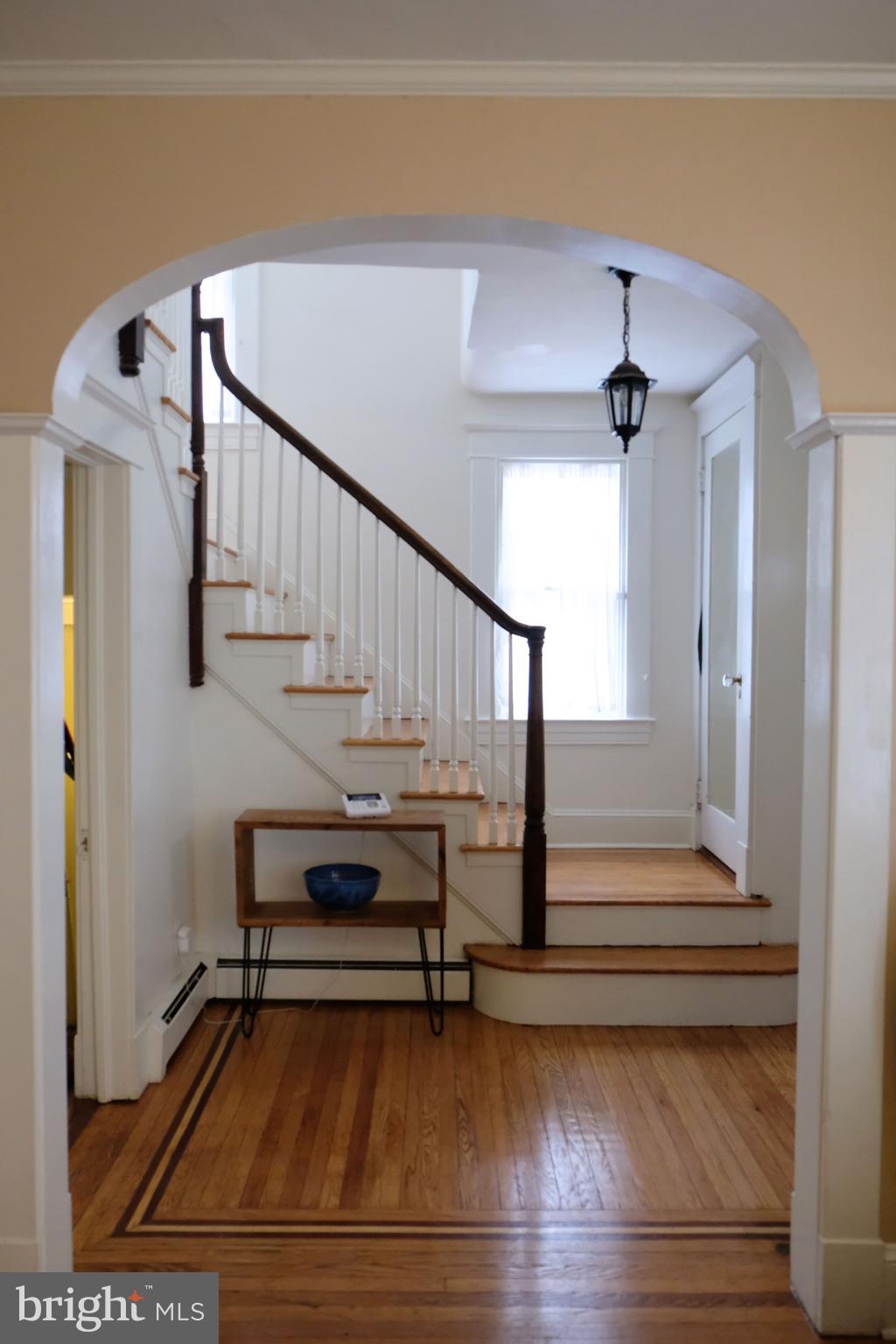 3504 Newland Road Baltimore, MD 21218 - Photo 3 of 34 foyer