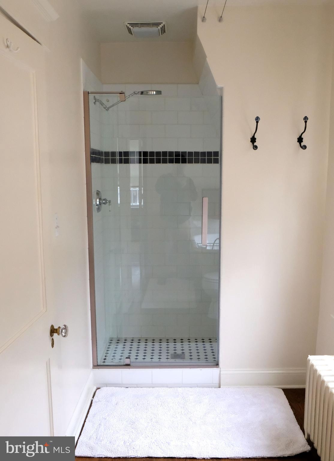 3504 Newland Road Baltimore, MD 21218 - Photo 25 of 34 2nd floor bath - new shower stall