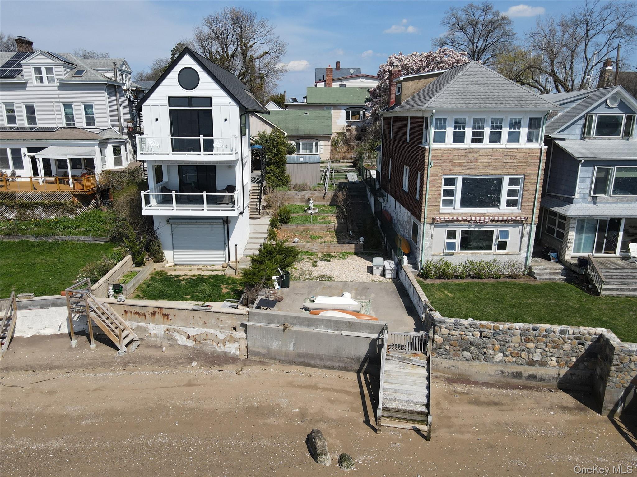 83 Rochelle Bronx, NY 10465 - Photo 3 of 7