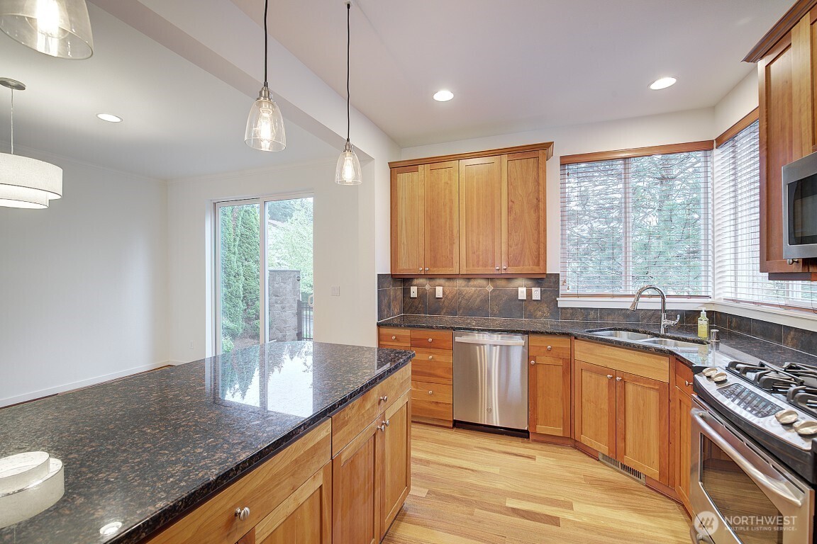 597 Alpine Ridge Place Northwest Issaquah, WA 98027 - Photo 18 of 39