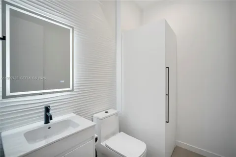 $5,550,000 | 2960 West Trade Avenue, Coconut Grove, FL 33133