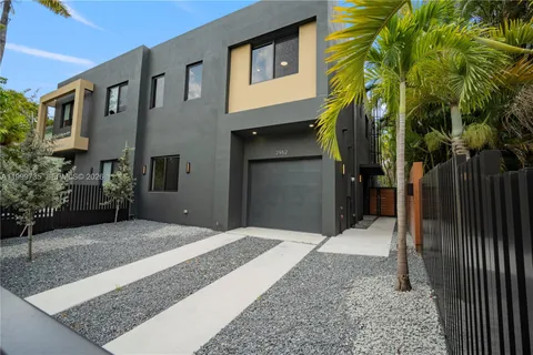 $5,550,000 | 2960 West Trade Avenue, Coconut Grove, FL 33133