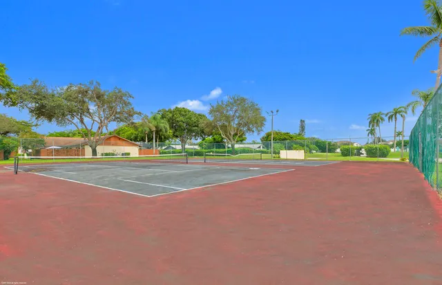 a view of a tennis court