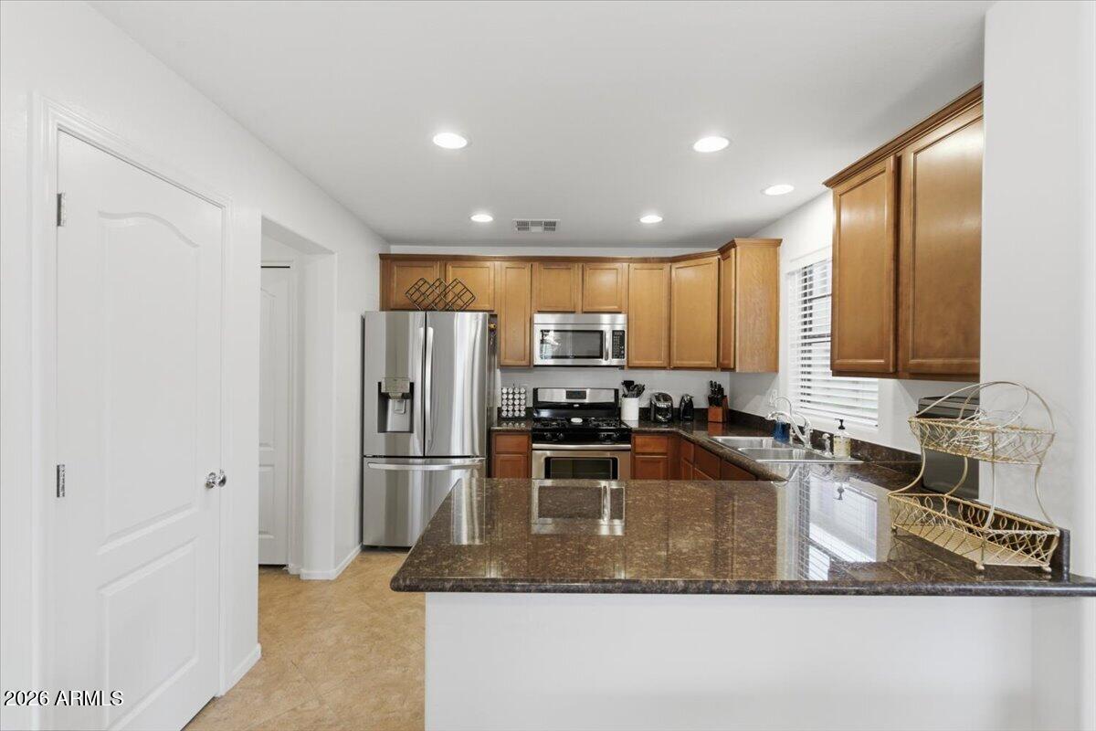 3342 East Milky Way Gilbert, AZ 85295 - Photo 7 of 42 08-8
