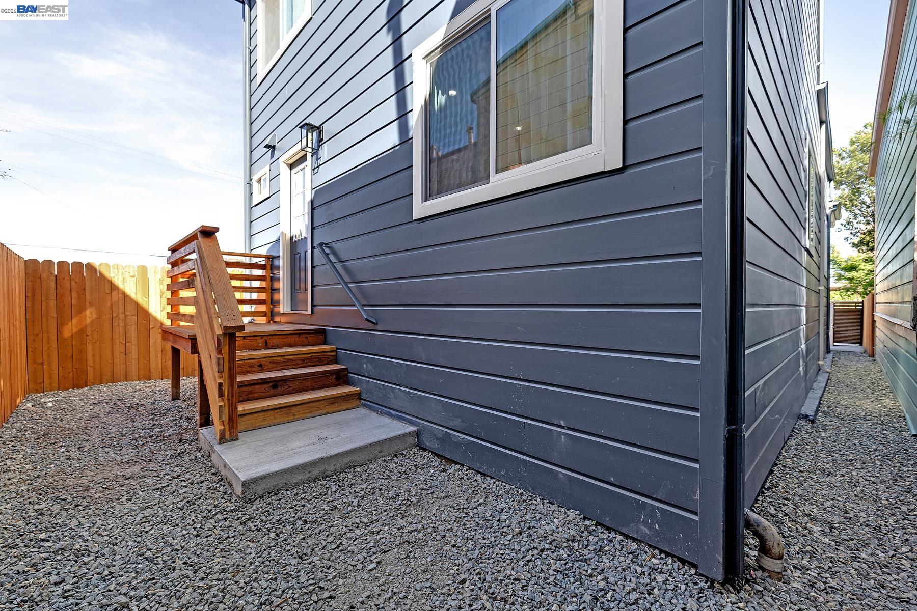 1515 Center Street Oakland, CA 94607 - Photo 4 of 30