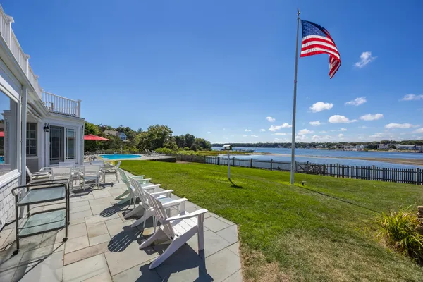 $9,500,000 | 299 Main Street, South Dennis, MA 02660