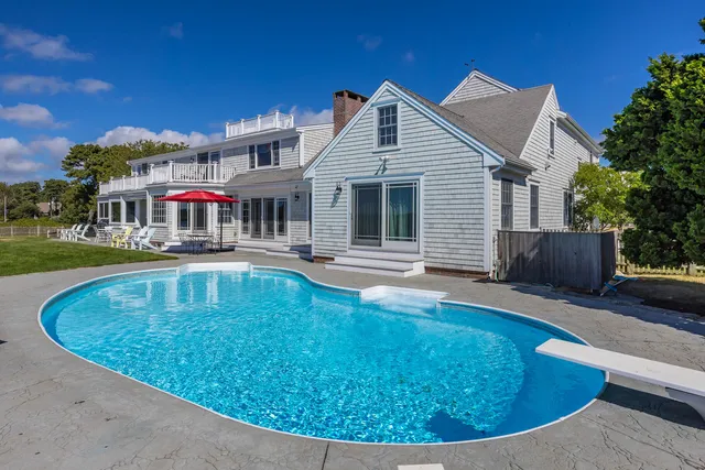 $9,500,000 | 299 Main Street, South Dennis, MA 02660