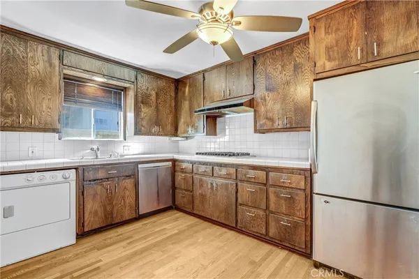 $6,800 | 12135 Morrison Street, Valley Village, CA 91607