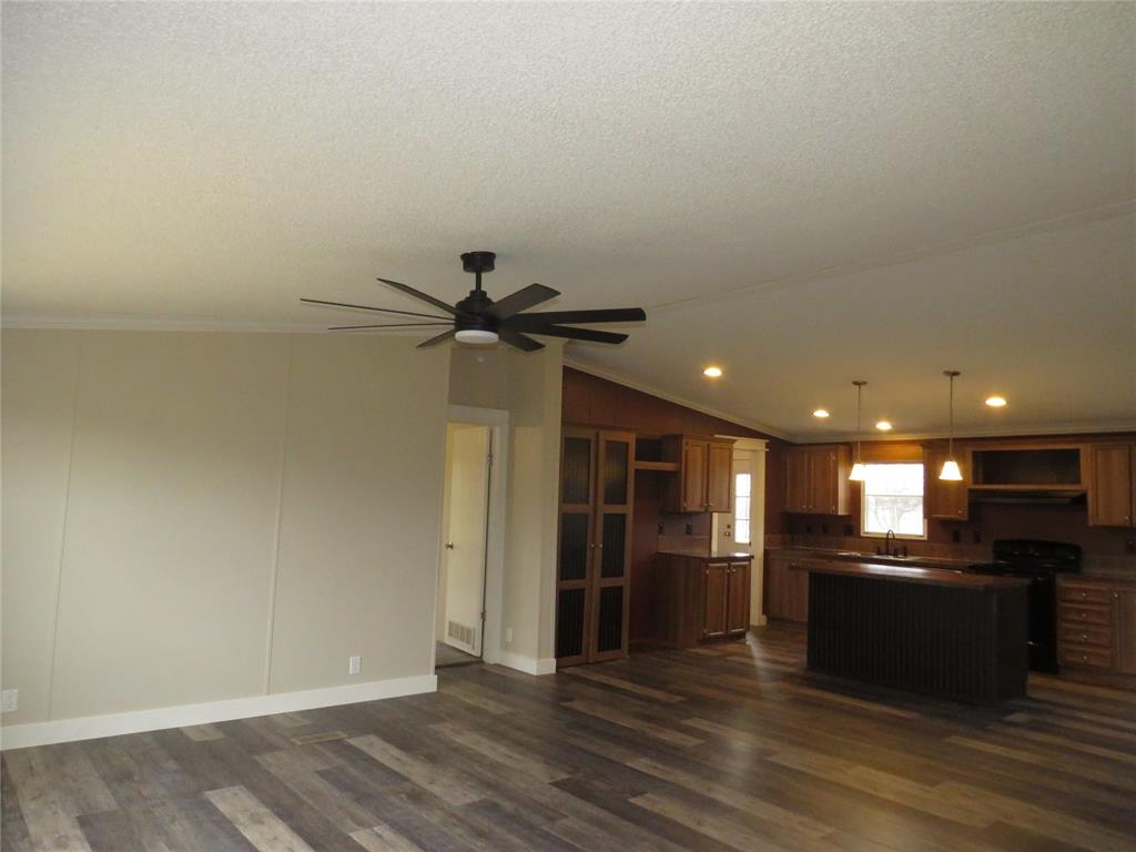 2141 Crocket Sanger, TX 76266 - Photo 6 of 26