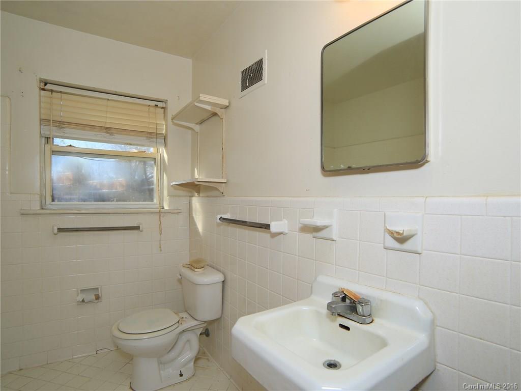 2001 Mineral Springs Road Charlotte, NC 28262 - Photo 10 of 12