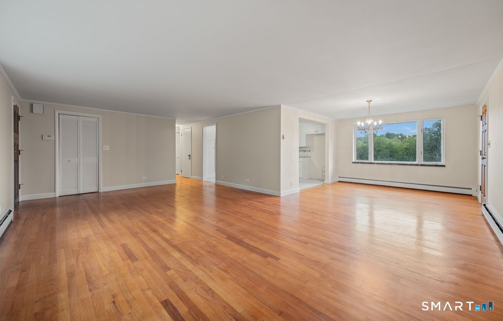 34 Hoskins Road Bloomfield, CT 06002 - Photo 7 of 27 Gallery Image 7
