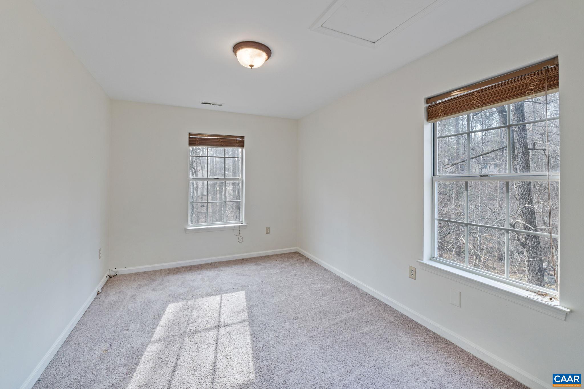 473 Larkspur Road Ruckersville, VA 22968 - Photo 15 of 28 an empty room with a window