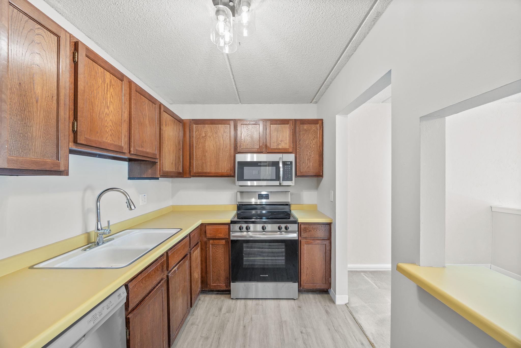 10411 Cedar Lk Road South, Unit 213 Hopkins, MN 55305 - Photo 15 of 46