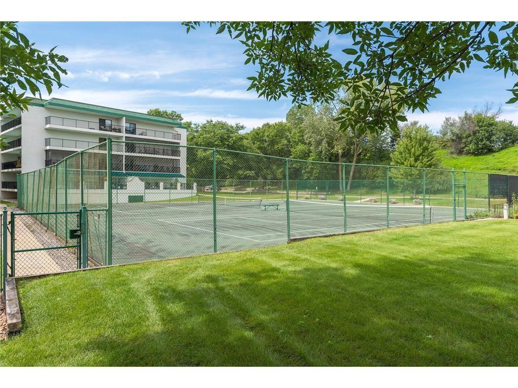 10411 Cedar Lake Road, Unit 213 Minnetonka, MN 55305 - Photo 40 of 46