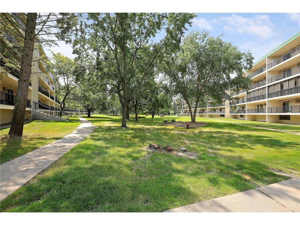 10411 Cedar Lake Road, Unit 213 Minnetonka, MN 55305 - Photo 43 of 46