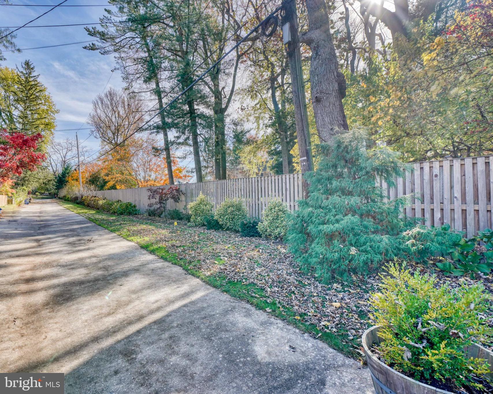 217 Gaywood Road Baltimore, MD 21212 - Photo 64 of 69 Backs to Picturesque Pinehurst Alley