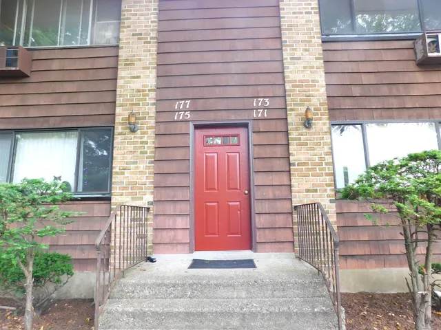 $2,050 | 173 Kennedy Drive, Unit 173, Bridgeport, CT 06606