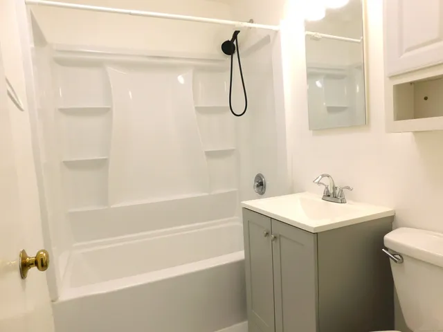 $2,050 | 173 Kennedy Drive, Unit 173, Bridgeport, CT 06606