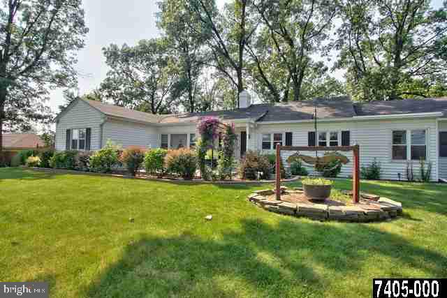 155 Manor Road Red Lion, PA 17356 - Photo 2 of 18 Gallery Image 2