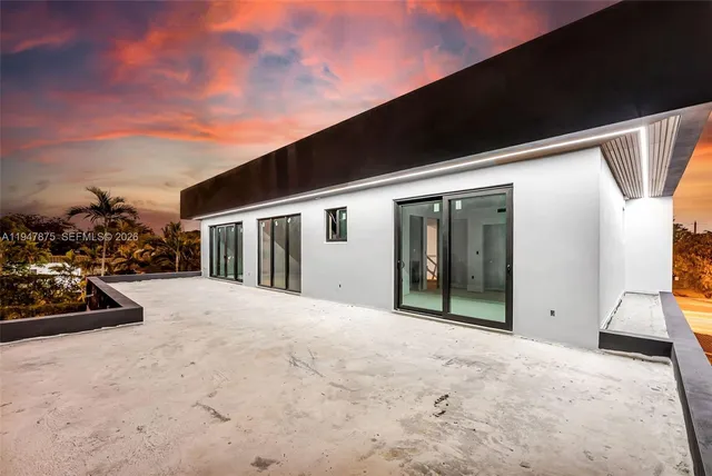 a view of a house with entertaining space