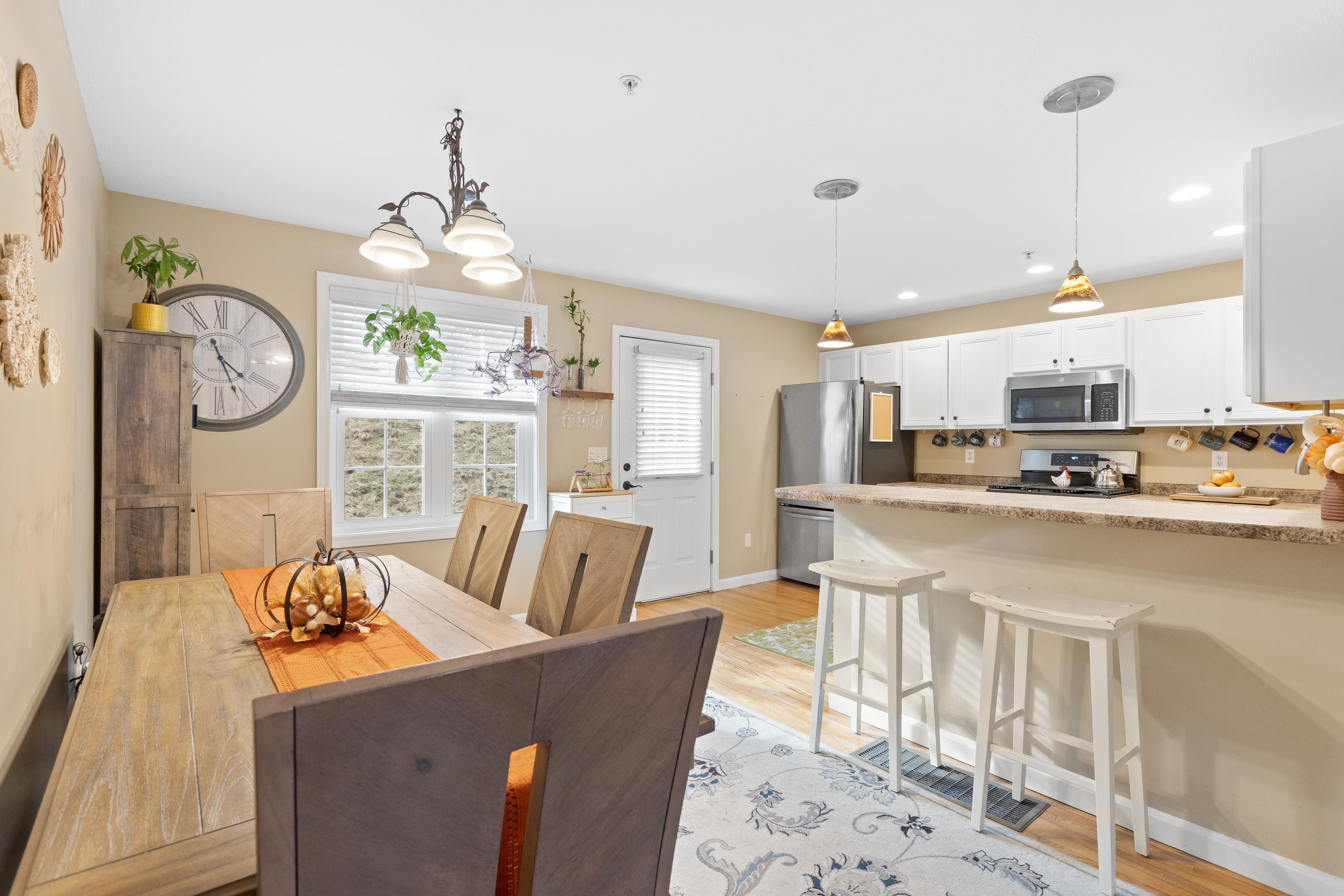 721 Mammoth Road, Unit 9 Manchester, NH 03104 - Photo 18 of 46