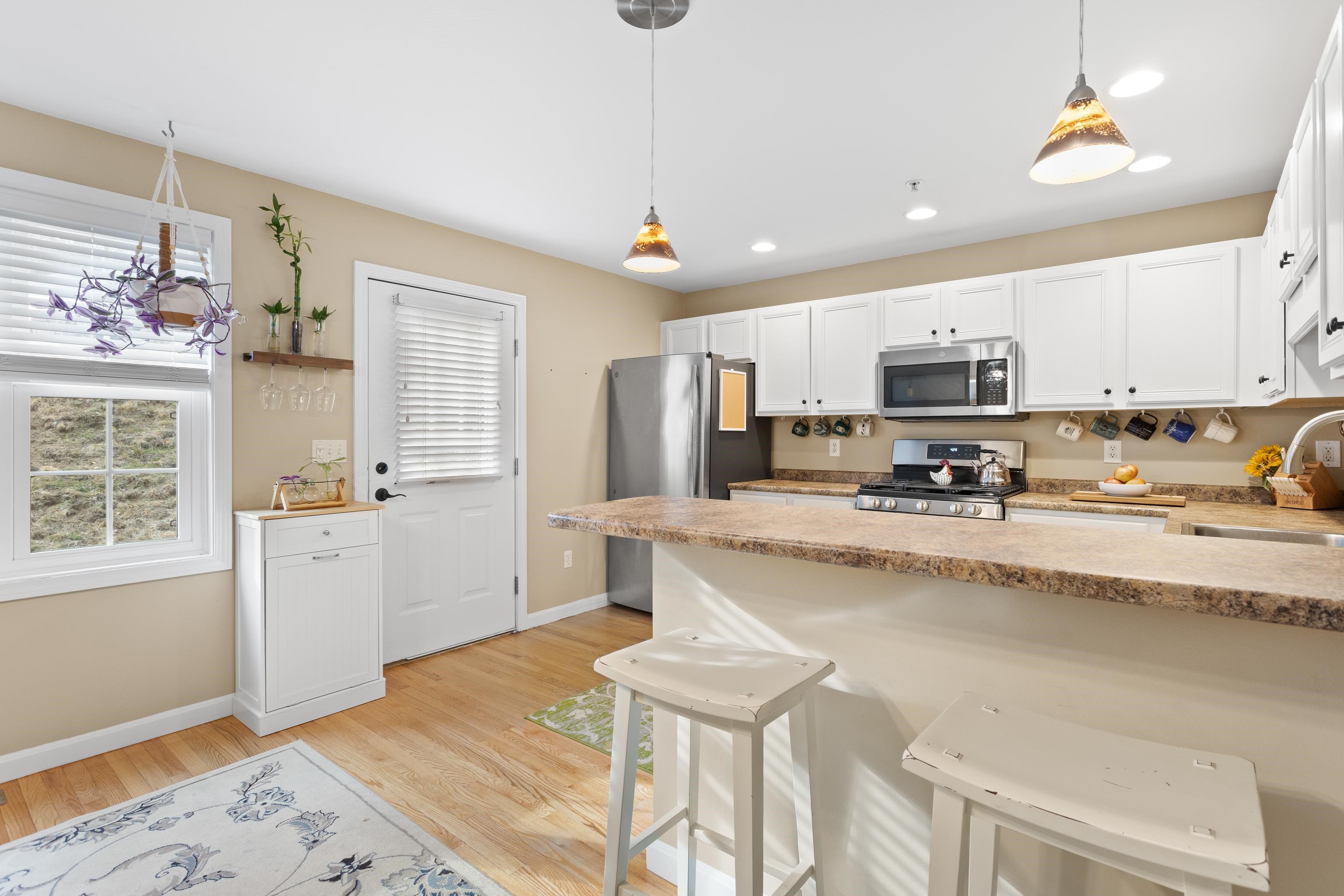 721 Mammoth Road, Unit 9 Manchester, NH 03104 - Photo 19 of 46