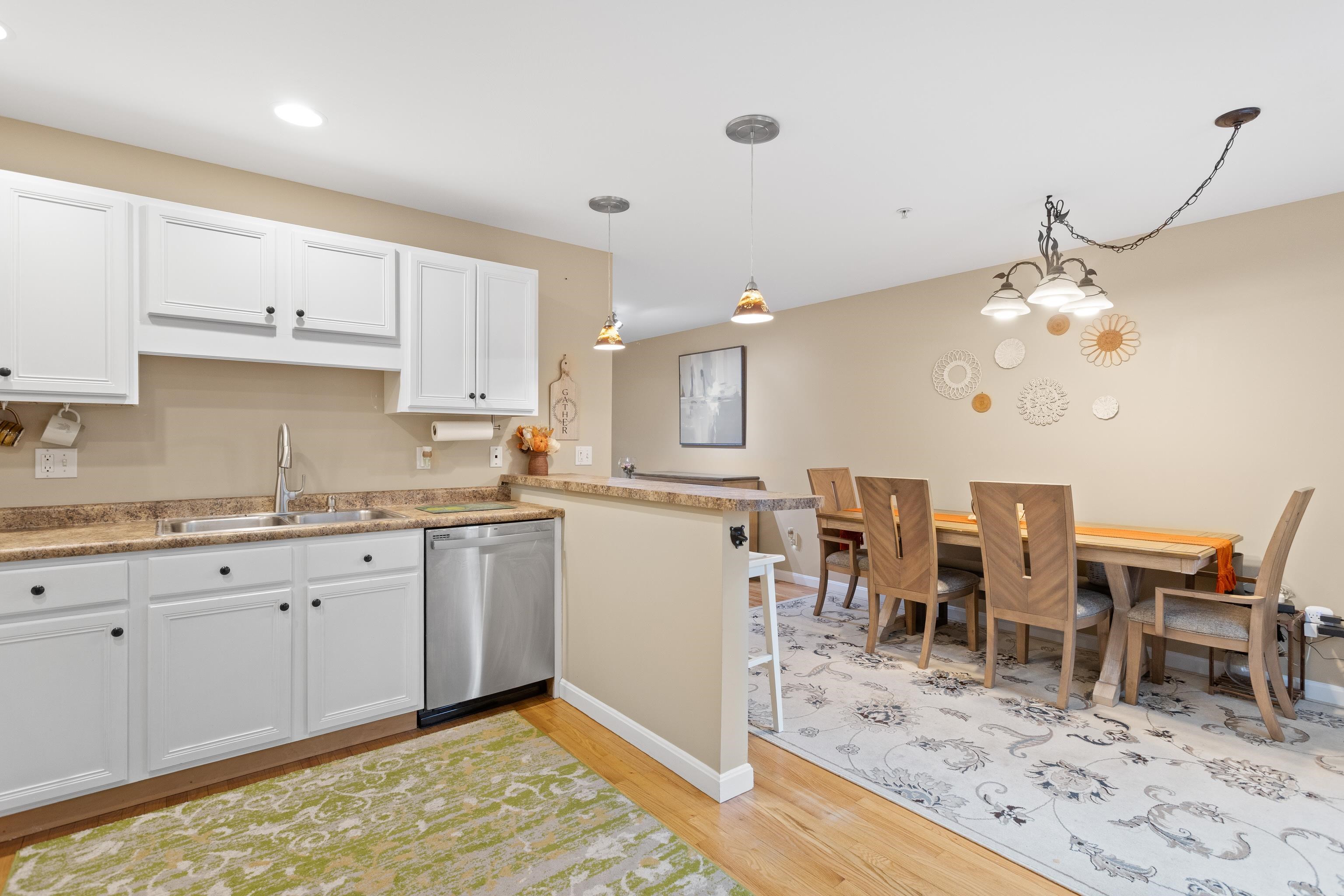 721 Mammoth Road, Unit 9 Manchester, NH 03104 - Photo 25 of 46