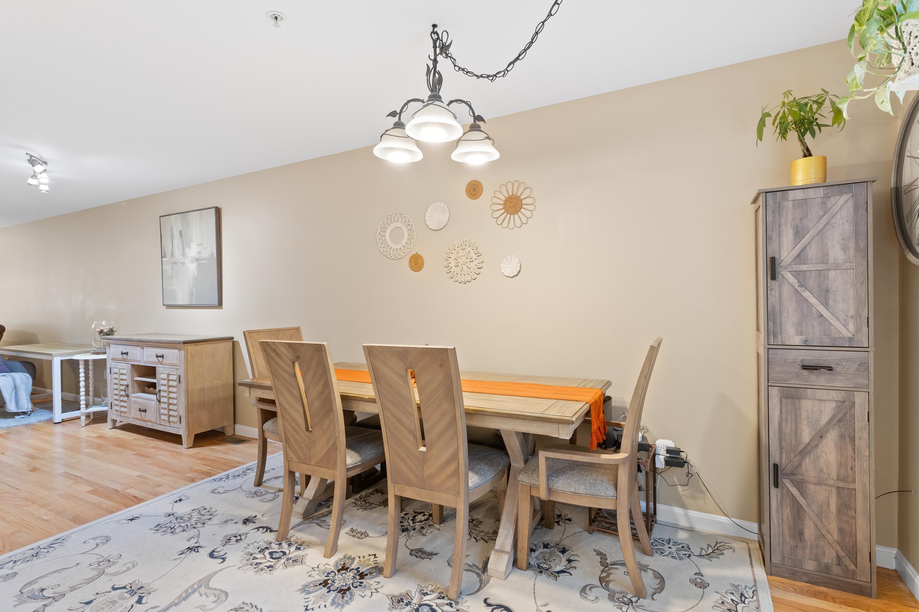 721 Mammoth Road, Unit 9 Manchester, NH 03104 - Photo 27 of 46