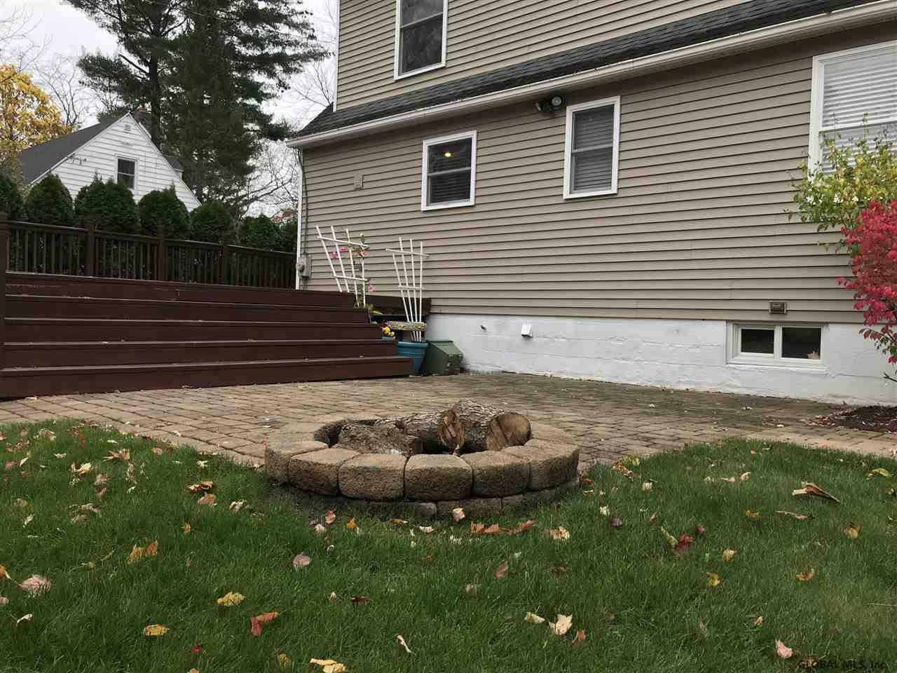 127 Beacon Road Bethlehem, NY 12077 - Photo 5 of 25 Photo 5